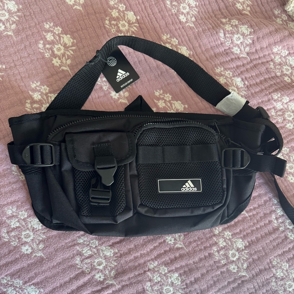 NWT Adidas Amplifier 2 Crossbody Bag/ waist Bag Black